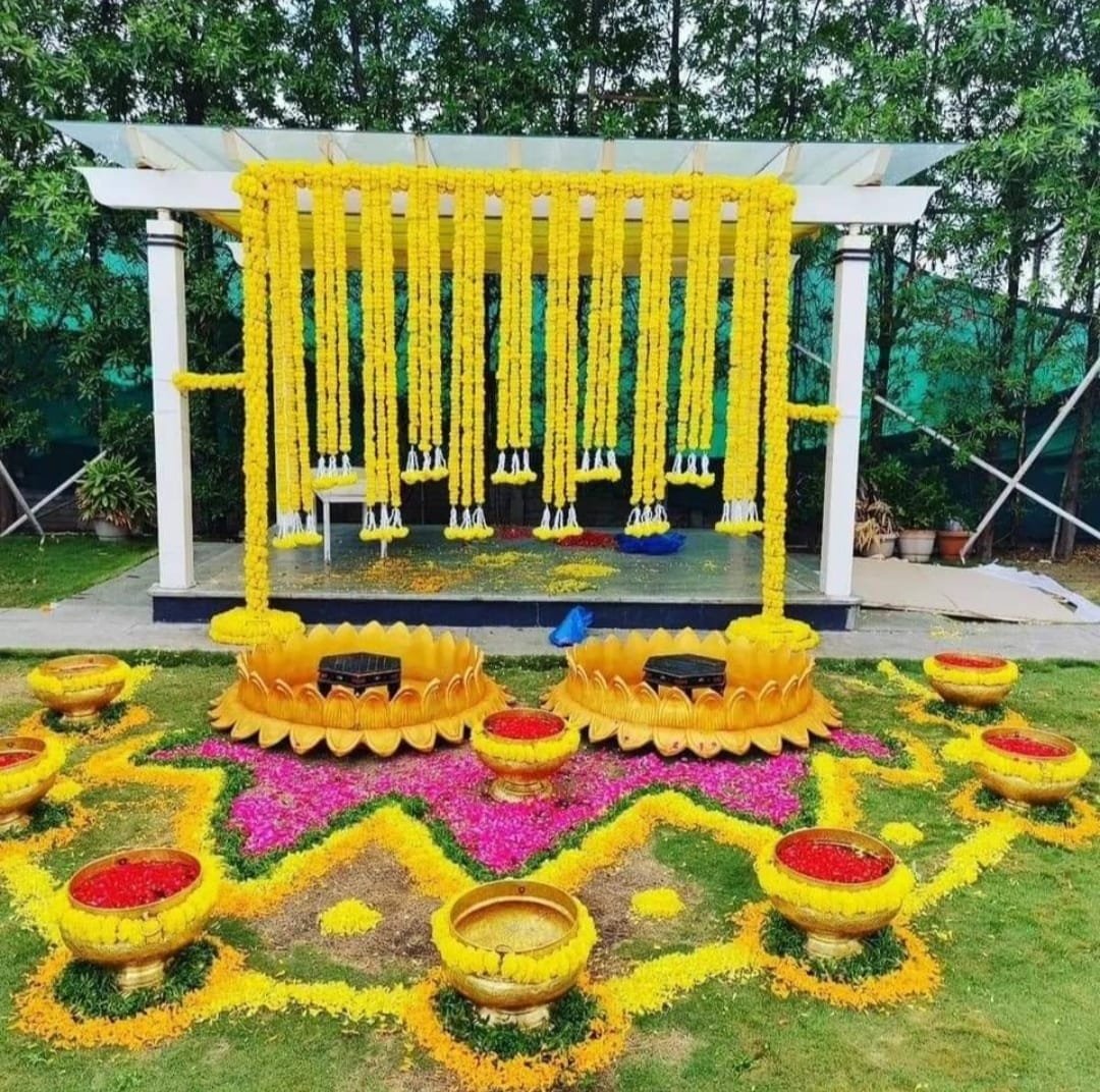 Elegant wedding table setting with place cards and floral arrangements